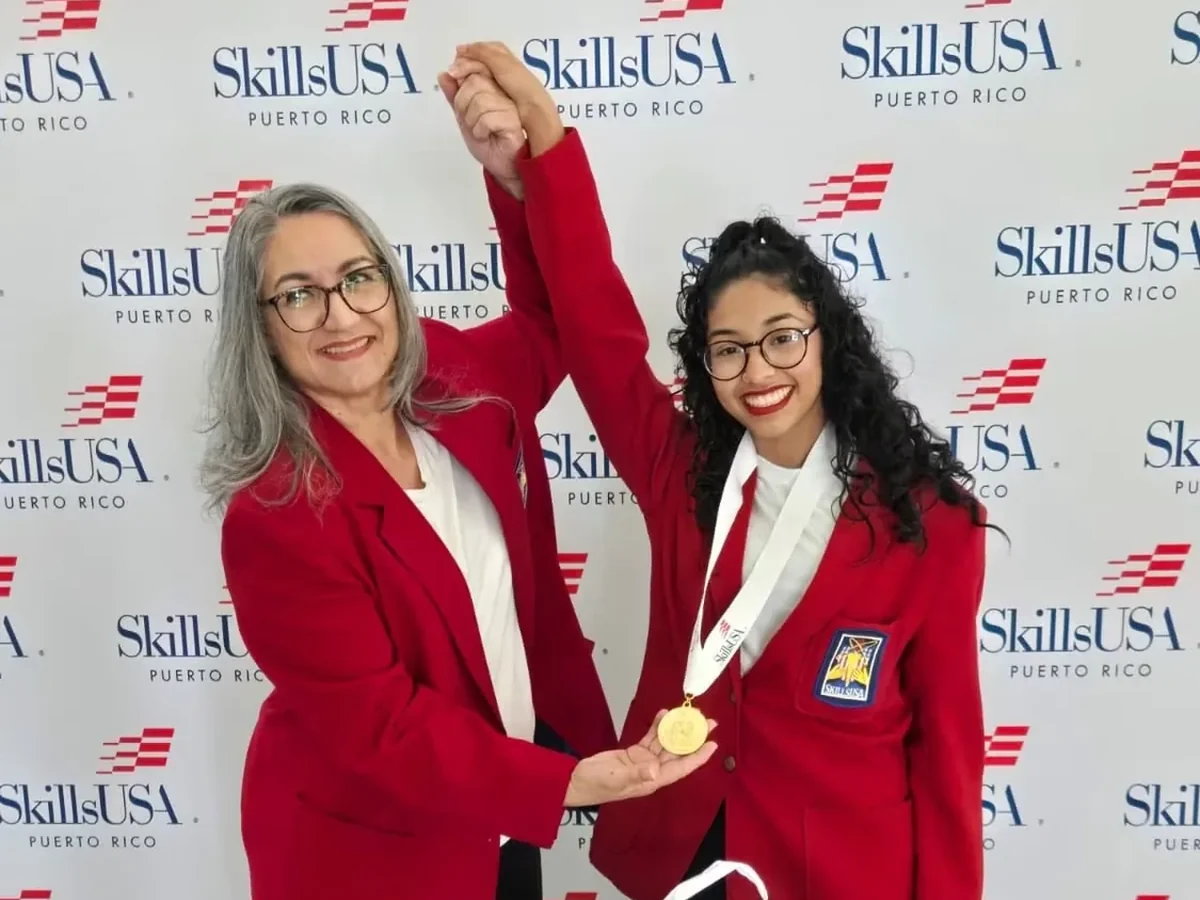 Professor Lilliam Cordero with SkillsUSA champion Yasdierys Hernández