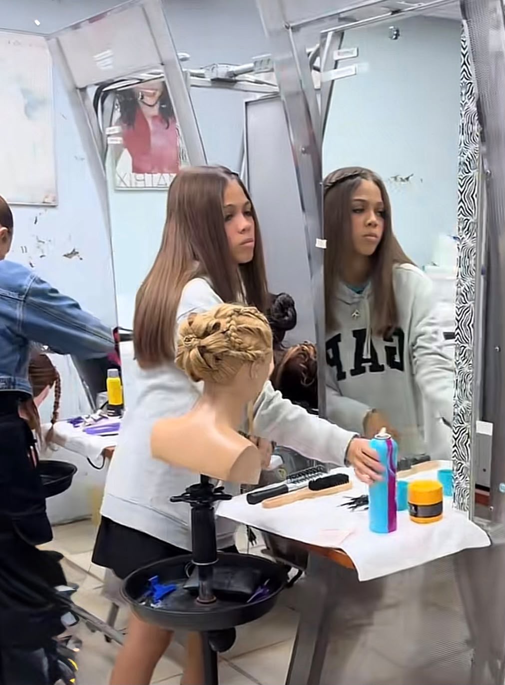 Basic Cosmetology students
